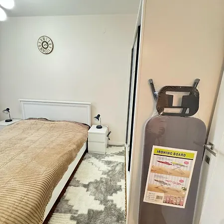 Your In The City, Point 33 Apartment *