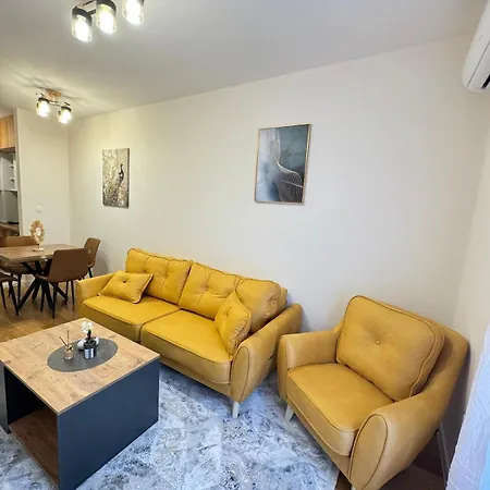 Your In The City, Point 33 Apartamento