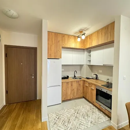 Your In The City, Point 33 Apartment *